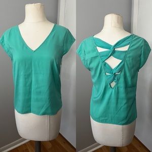 Stylish green Express top - Size S